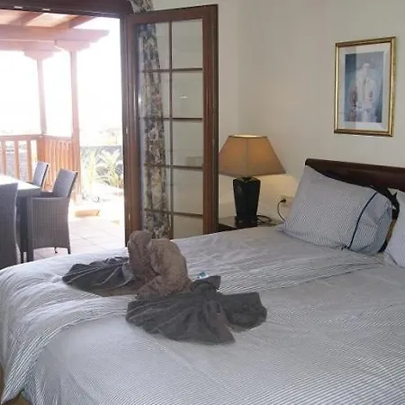 Villa Playa Blanca Villa Sleeps 8 *