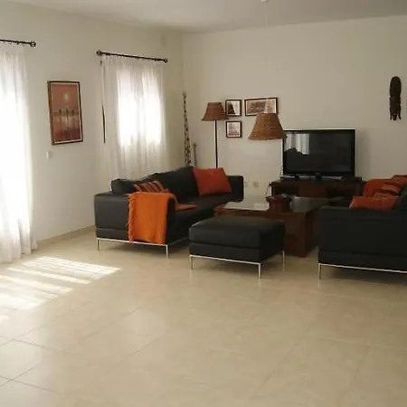 Playa Blanca Villa Sleeps 8 *
